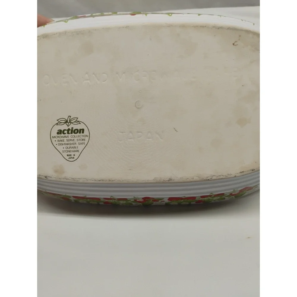 Action Vintage Strawberry‎ Stoneware Divided Platter Ovenware CottageCore Japan